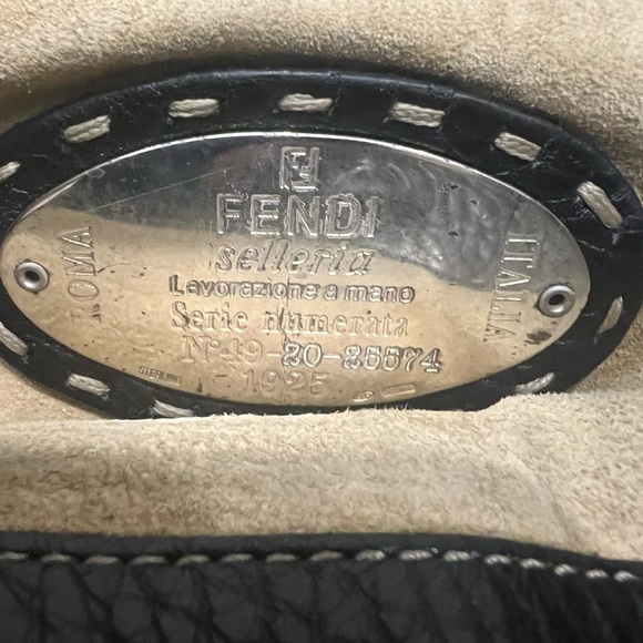 Fendi Selera Sporty Bag - Picture 13 of 16